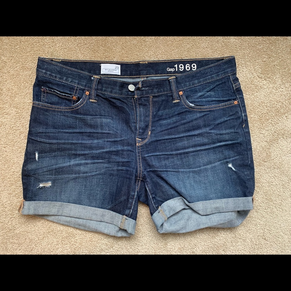 Gap “sexy boyfriend” shorts
